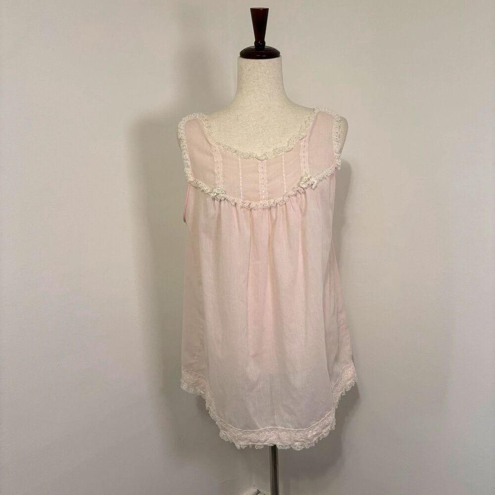 Vintage Sleeveless Lace Trim Pale Pink Top